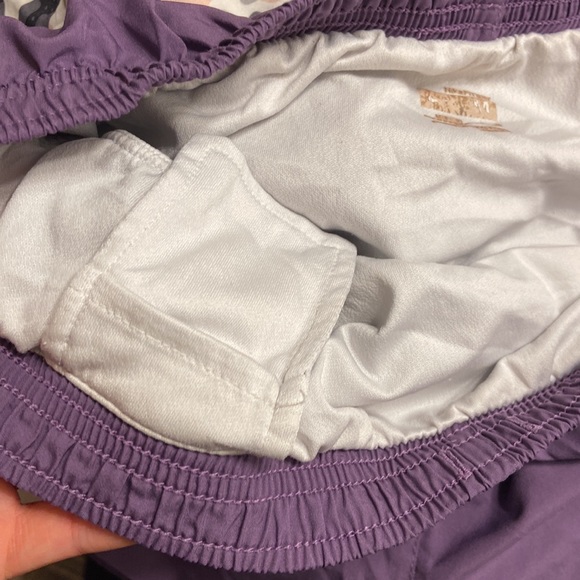 Nike running shorts - Picture 3 of 4